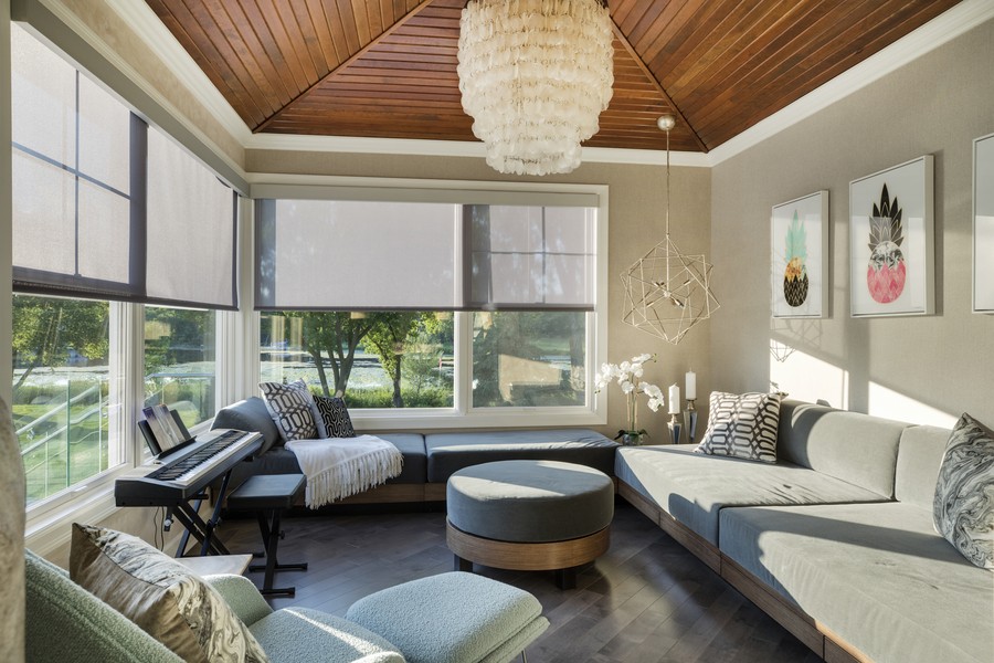 5-benefits-of-installing-motorized-shades-in-your-home